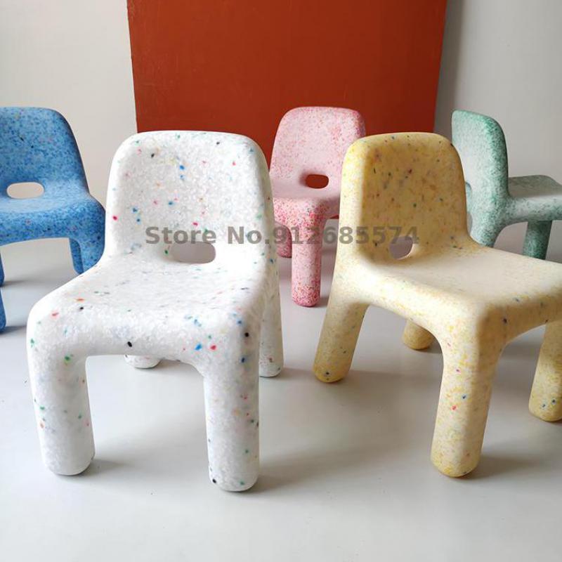 북유럽 환경 보호 어린이 의자 Ins 그물 빨간색 유치원 아기 테이블과 의자 디자이너 등받이 작은 벤치